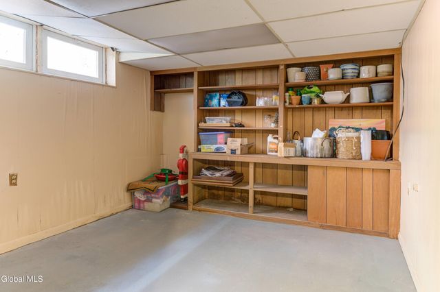 1053 Brierwood Boulevard, Schenectady, NY 12308