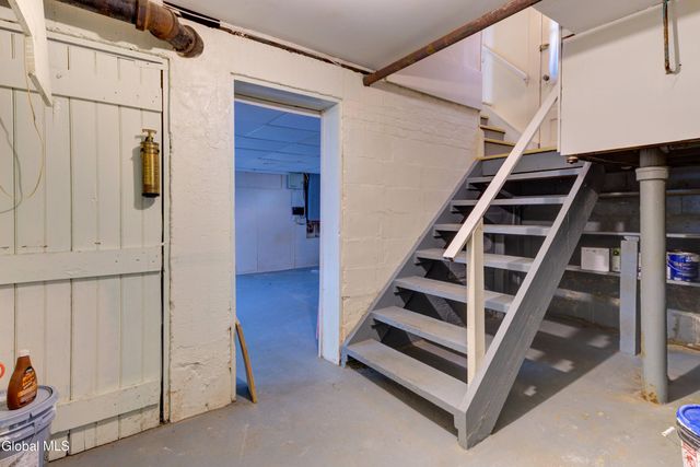 1053 Brierwood Boulevard, Schenectady, NY 12308