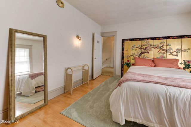 1053 Brierwood Boulevard, Schenectady, NY 12308