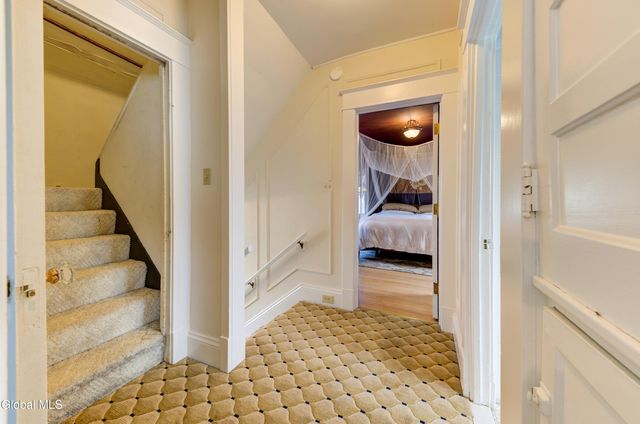 1053 Brierwood Boulevard, Schenectady, NY 12308