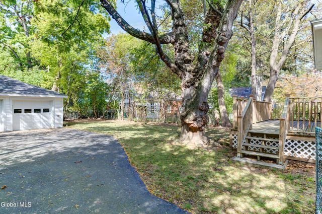 1053 Brierwood Boulevard, Schenectady, NY 12308