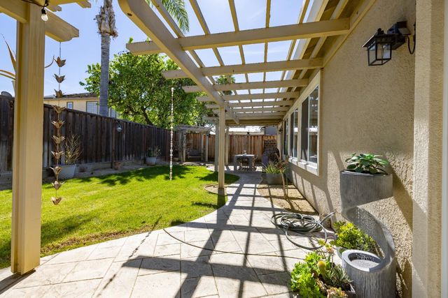 336 Kristen Way, Ripon, CA 95366