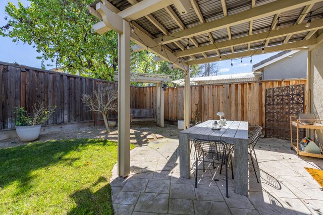 336 Kristen Way, Ripon, CA 95366