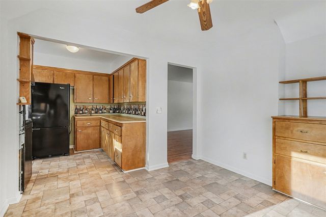 2185 Anderson Road, Saginaw, MI 48603