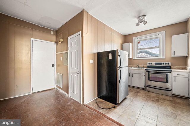 4925 ROYAL ST, Philadelphia, PA 19144