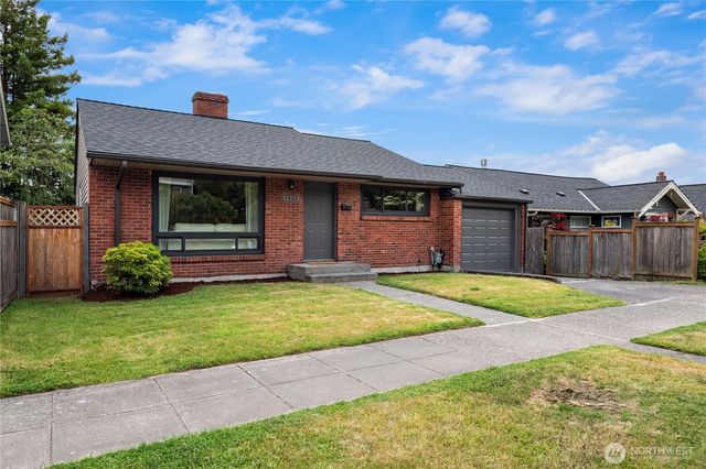 5028 41st Avenue SW, Seattle, WA 98136