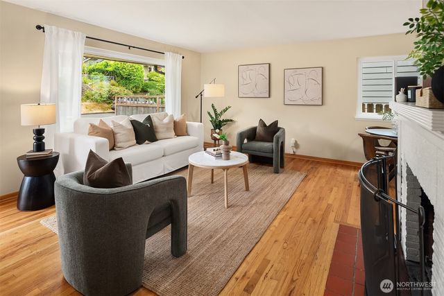 5028 41st Avenue SW, Seattle, WA 98136