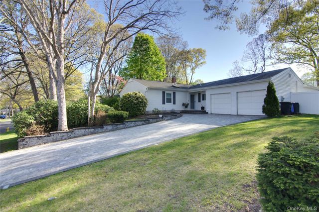 8 Croydon Avenue, Lake Ronkonkoma, NY 11779