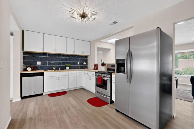 2805 Christine Street NE, Albuquerque, NM 87112