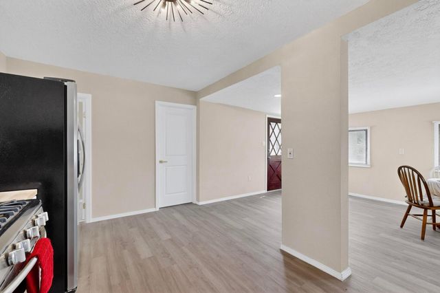 2805 Christine Street NE, Albuquerque, NM 87112