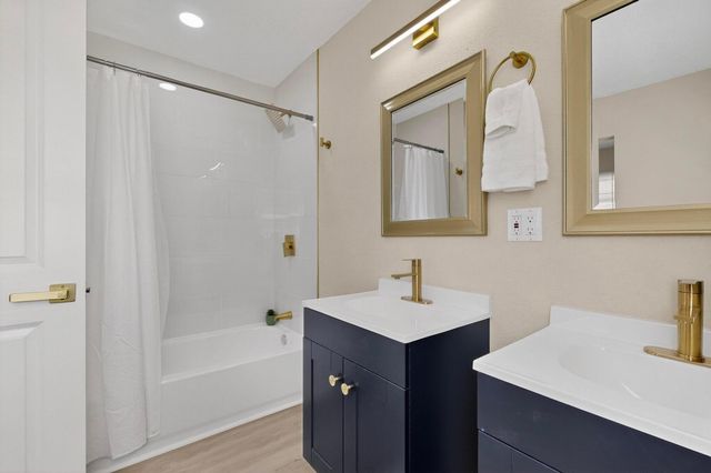 2805 Christine Street NE, Albuquerque, NM 87112