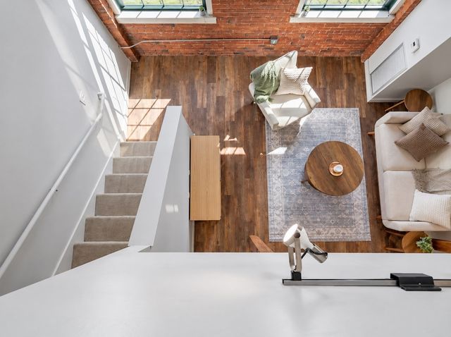 48 Water St 405, Worcester, MA 01604
