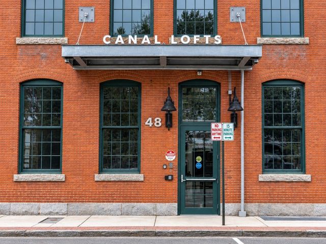 48 Water St 405, Worcester, MA 01604