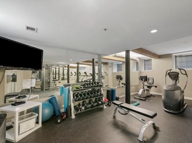48 Water St 405, Worcester, MA 01604