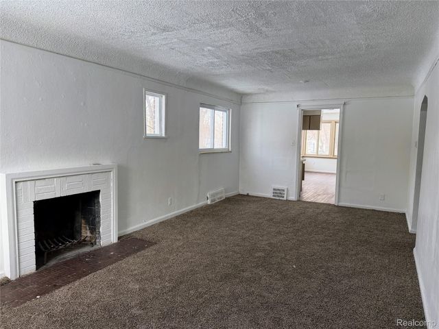 16572 Snowden Street, Detroit, MI 48235
