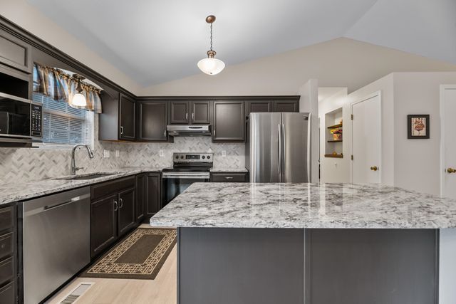 2534 E Cambridge, Park City, KS 67219