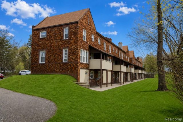 25 Maynard Court, Pontiac, MI 48342