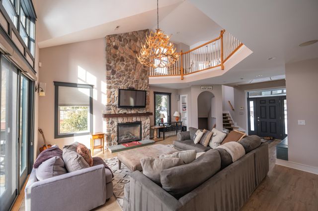 15B Boulder Ridge Drive, Dover, VT 05356