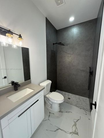 1320 NE 14th Avenue, Cape Coral, FL 33909