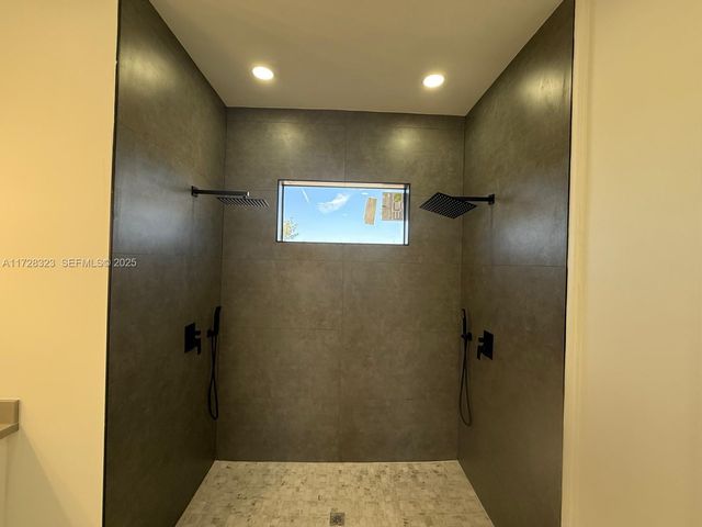 1320 NE 14th Avenue, Cape Coral, FL 33909