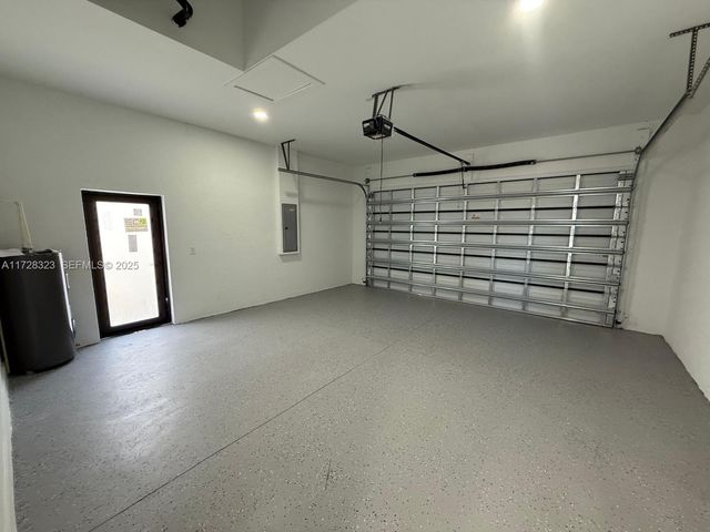 1320 NE 14th Avenue, Cape Coral, FL 33909