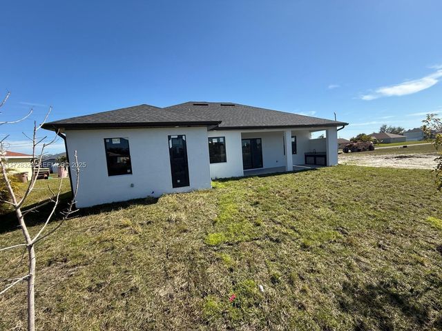 1320 NE 14th Avenue, Cape Coral, FL 33909