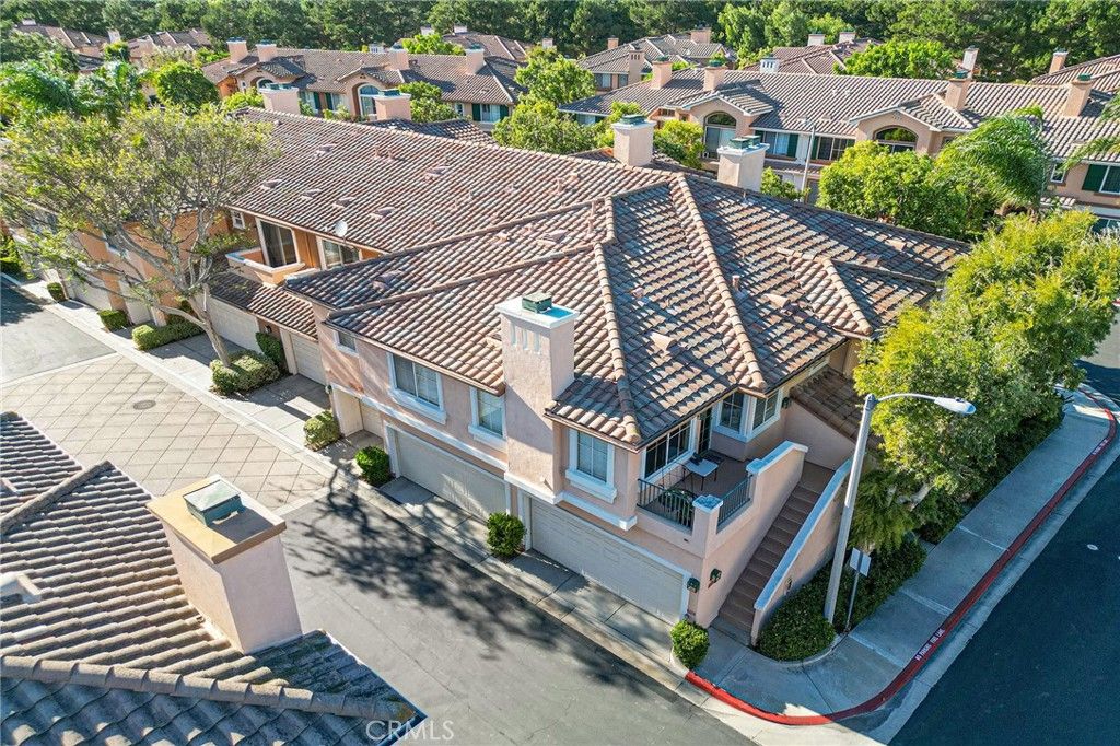 3301 Ladrillo Aisle, Irvine, CA 92606 — exterior