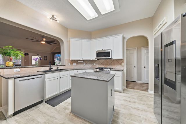 2223 Lazy Trail Path Court, Spring, TX 77373