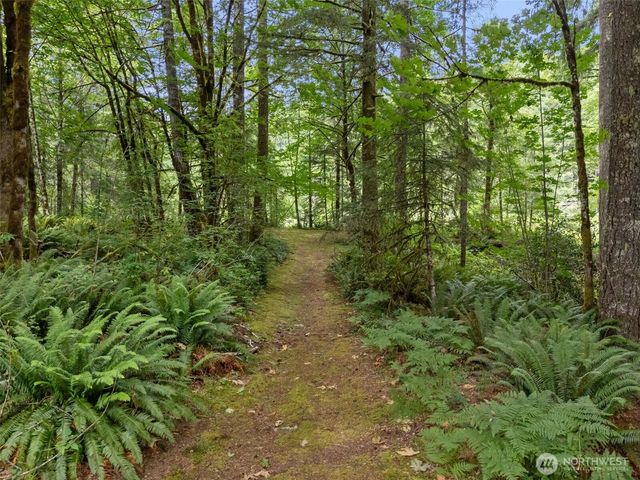 6211 18th Avenue SW, Olympia, WA 98512