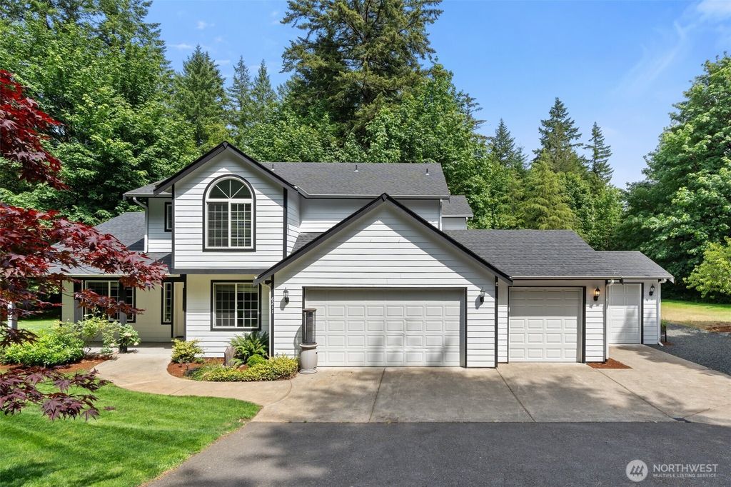 6211 18th Avenue SW, Olympia, WA 98512