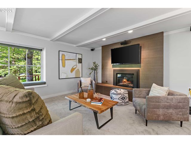 361 BERWICK Rd, Lake Oswego, OR 97034