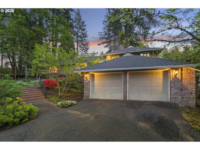 361 BERWICK Rd, Lake Oswego, OR 97034