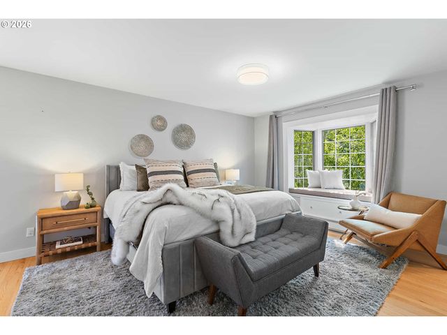 361 BERWICK Rd, Lake Oswego, OR 97034