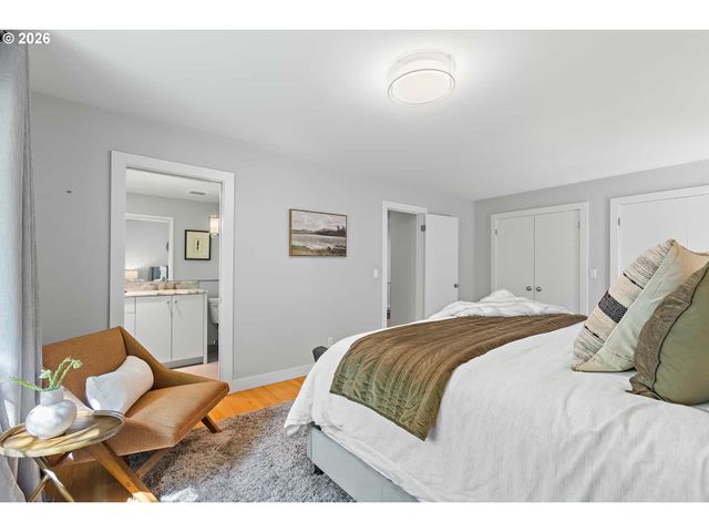 361 BERWICK Rd, Lake Oswego, OR 97034