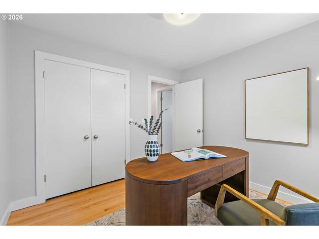 361 BERWICK Rd, Lake Oswego, OR 97034
