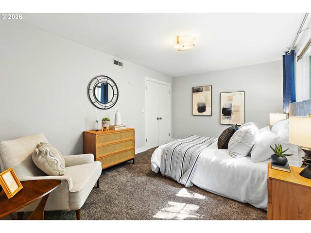 361 BERWICK Rd, Lake Oswego, OR 97034