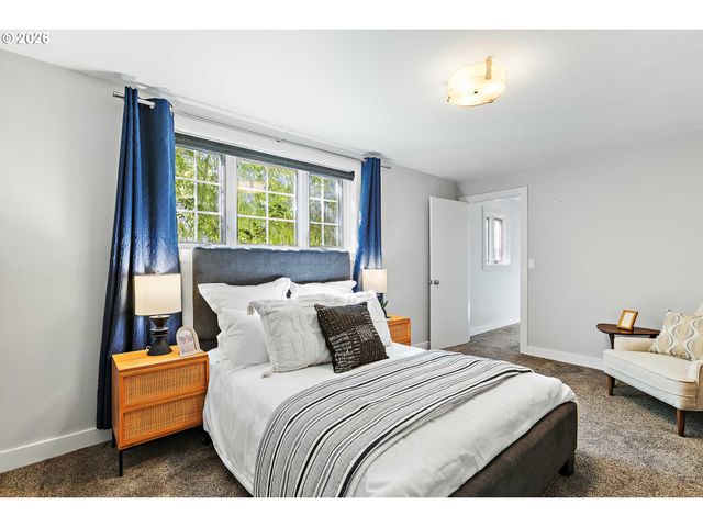 361 BERWICK Rd, Lake Oswego, OR 97034