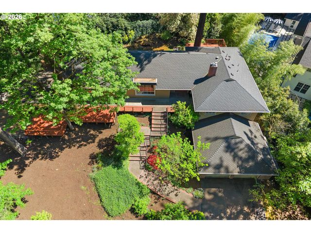 361 BERWICK Rd, Lake Oswego, OR 97034