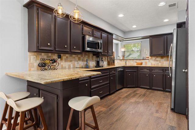 1962 Shadow Rock Drive, Houston, TX 77339