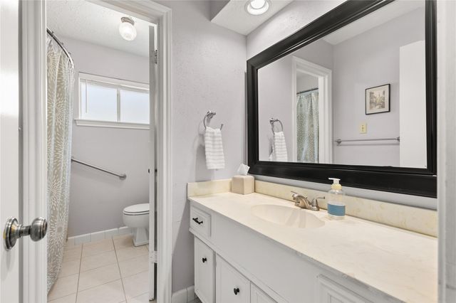 1962 Shadow Rock Drive, Houston, TX 77339