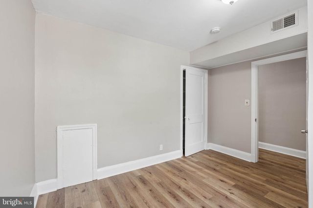 905 N WARWICK AVE, Baltimore, MD 21216