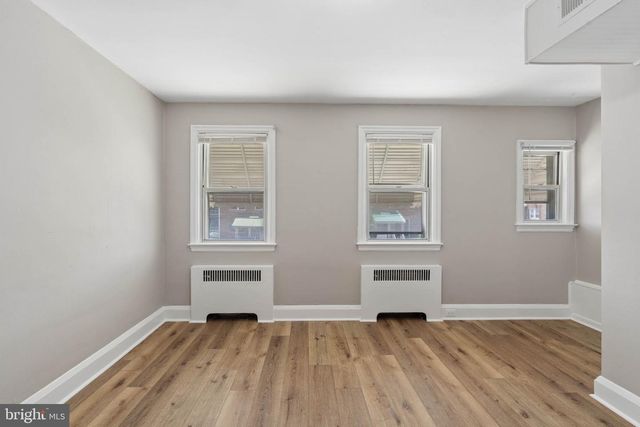905 N WARWICK AVE, Baltimore, MD 21216