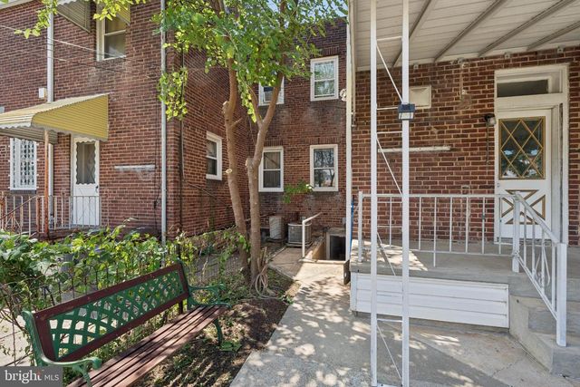 905 N WARWICK AVE, Baltimore, MD 21216