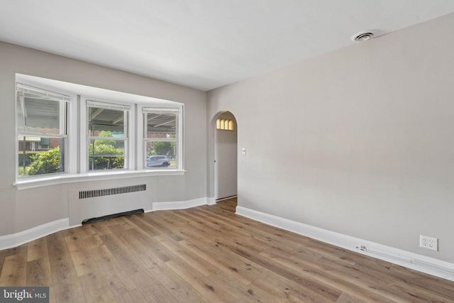 905 N WARWICK AVE, Baltimore, MD 21216