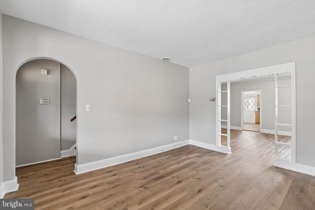 905 N WARWICK AVE, Baltimore, MD 21216