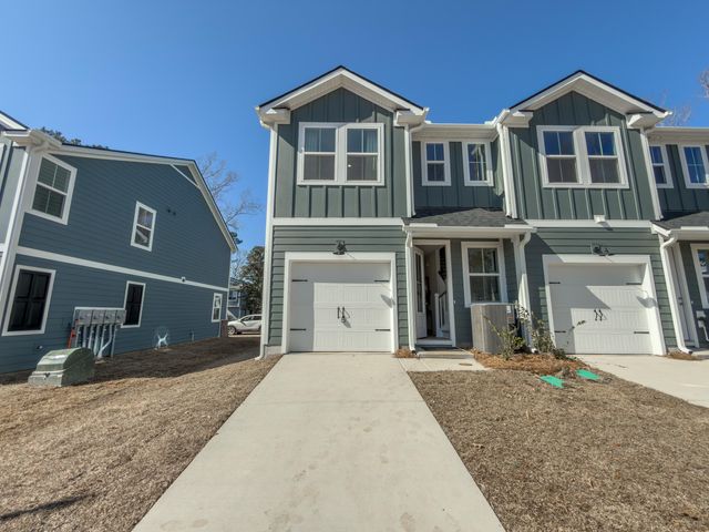 461 Martins Creek Boulevard, Summerville, SC 29485