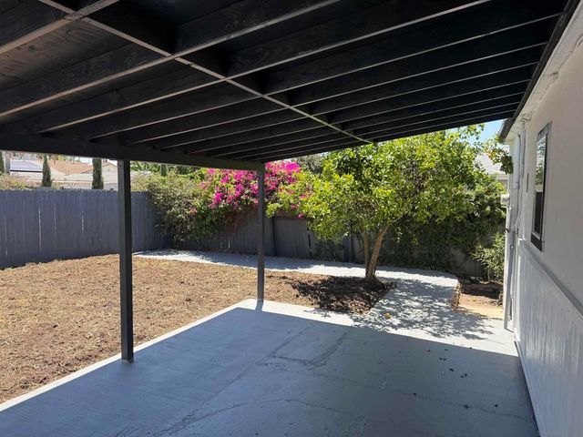 1661 Colfax Dr, Lemon Grove, CA 91945