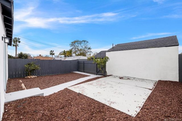 1661 Colfax Dr, Lemon Grove, CA 91945