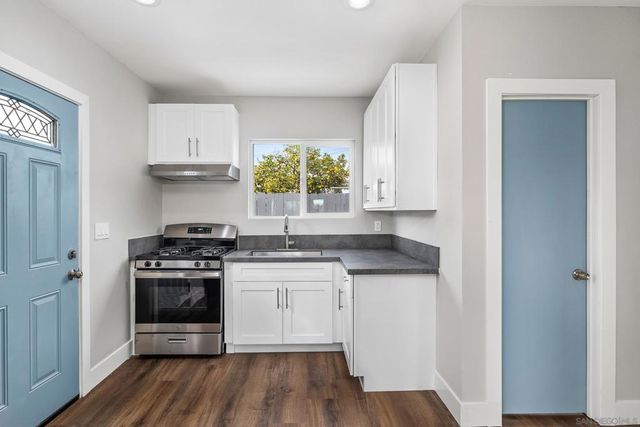 1661 Colfax Dr, Lemon Grove, CA 91945