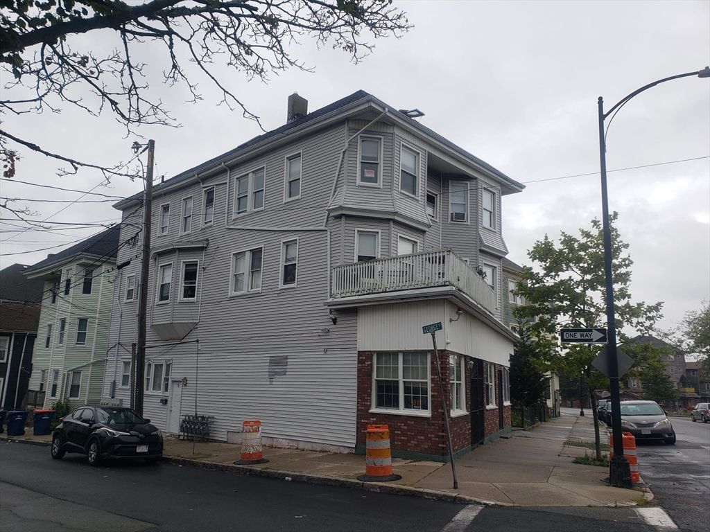 887-891 Brock Ave, New Bedford, MA 02744